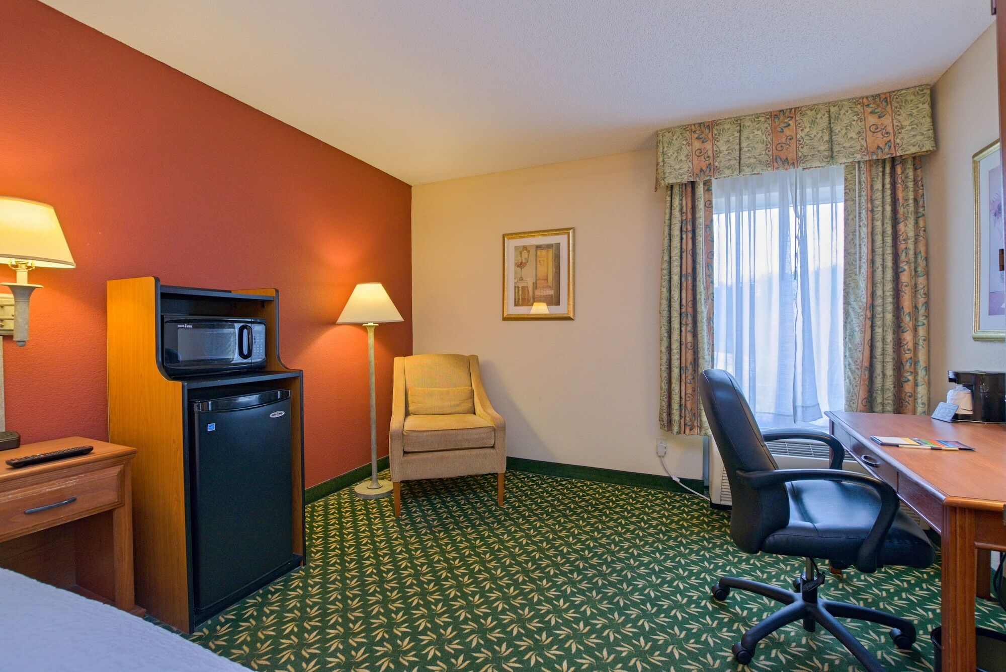 Hampton Inn By Hilton Concord/Bow Exterior photo
